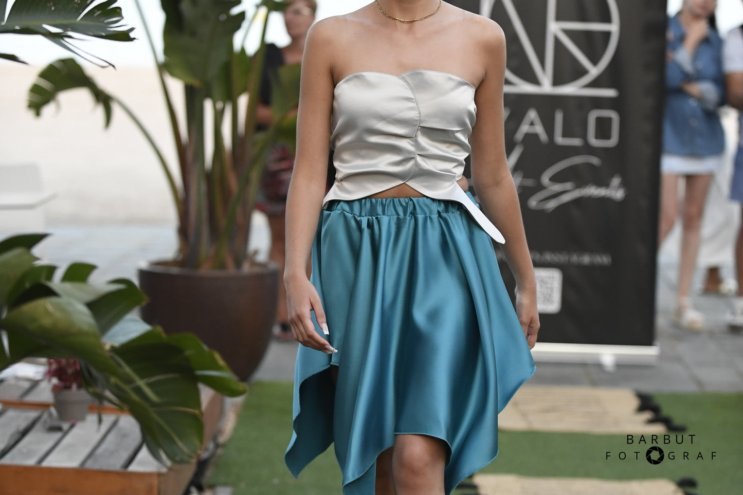 Falda azul